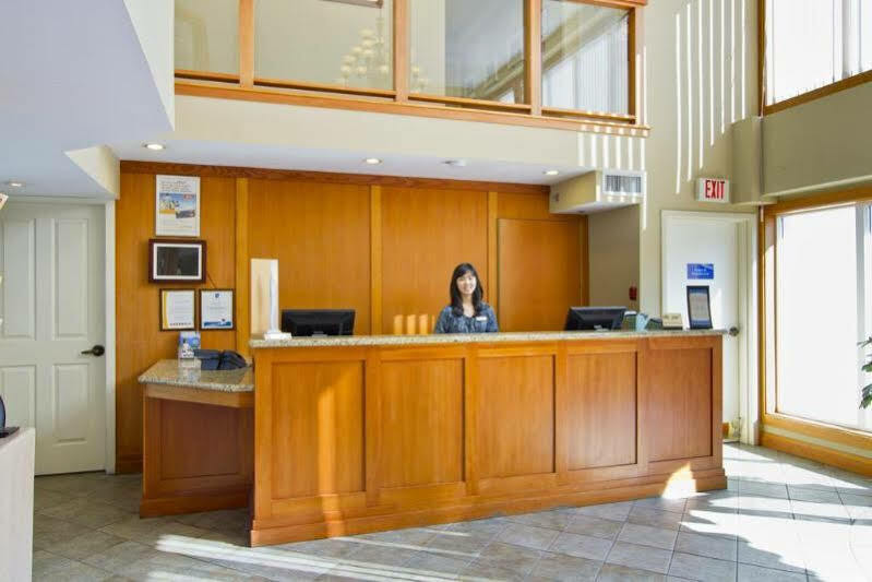 Hotel Econo & West Vancouver
