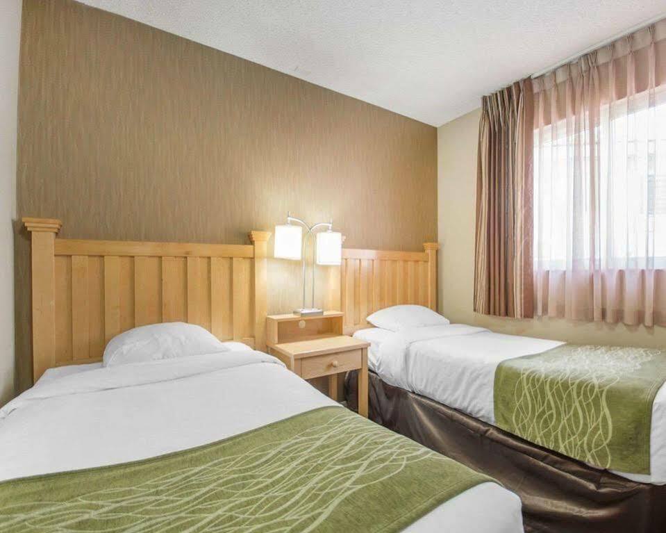 Hotel Econo &